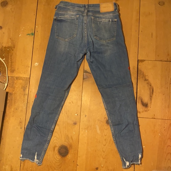 Bundle30 - Worn Skinny Denim Floral Jeans - Picture 5 of 5